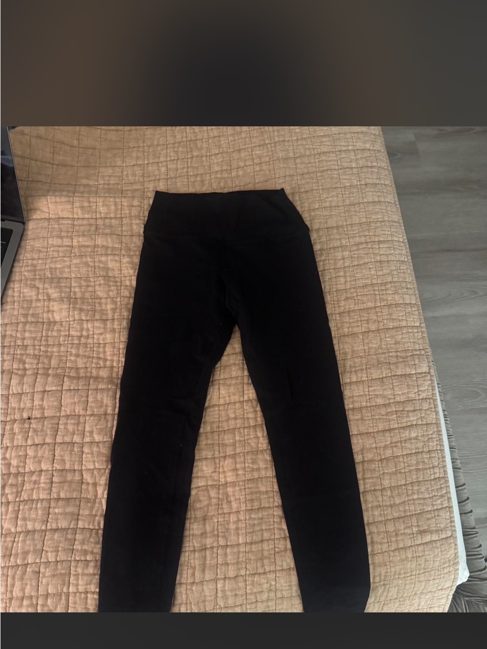 Black High-Waist Alo Leggings